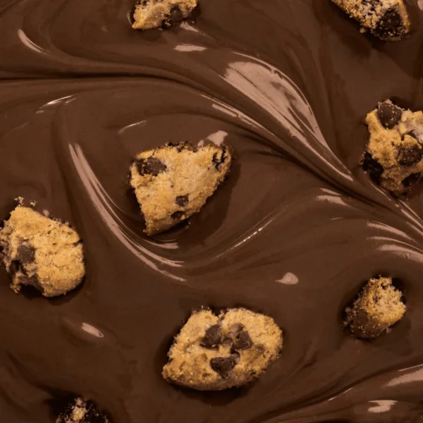 Barre protéinée Cookie Dough la meilleur est disponnible au meilleur prix chez gold nutrition maroc